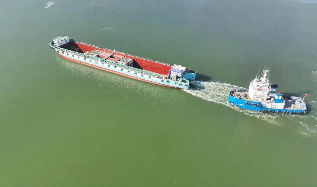 黃金水道”空箱調(diào)運(yùn)順利完成首航，濰坊港區(qū)“海河聯(lián)運(yùn)”通道再添新動(dòng)能